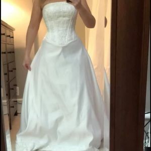Wedding gown